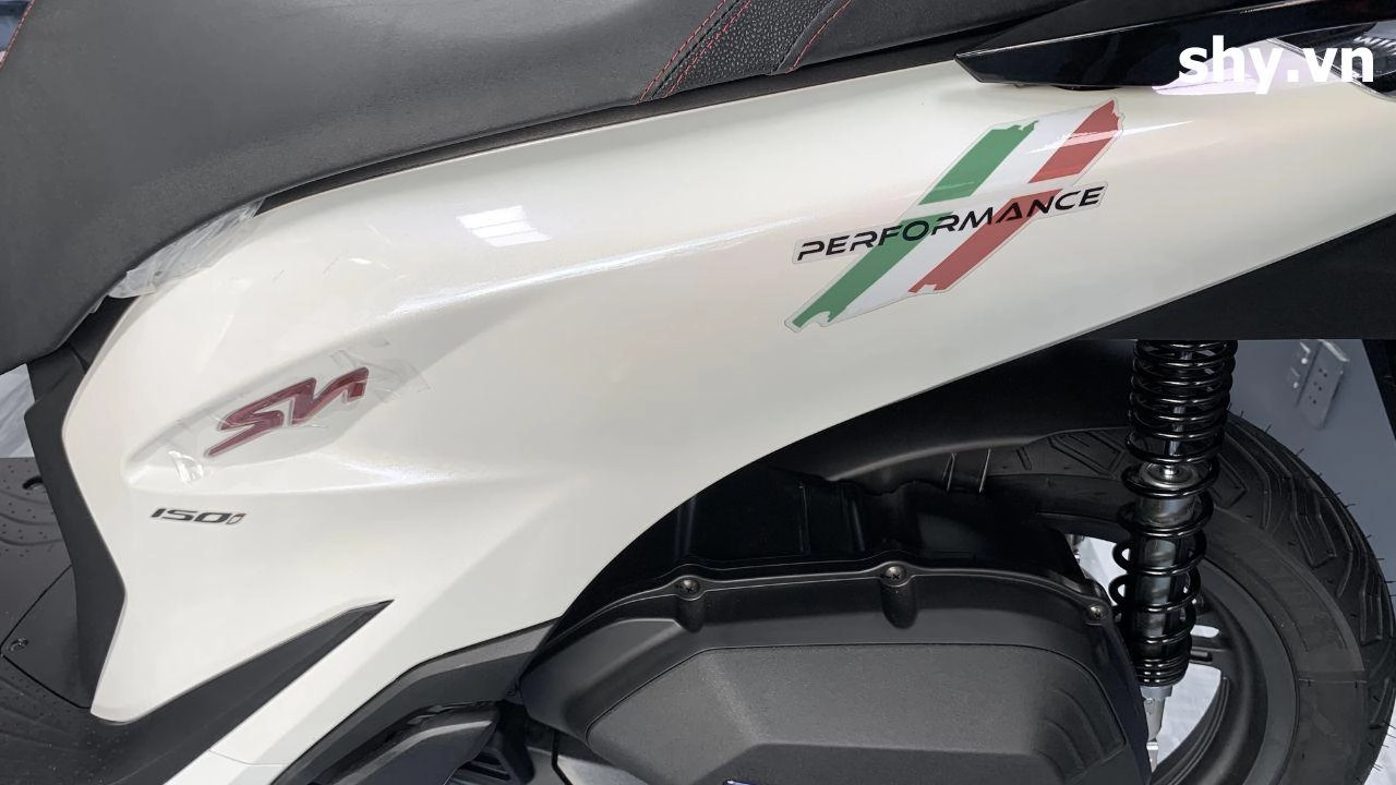 Honda SH Ý 150i trắng pha lê 2026 nhập khẩu Ý – Cubshop vừa về số lượng ít, nhận xe ngay