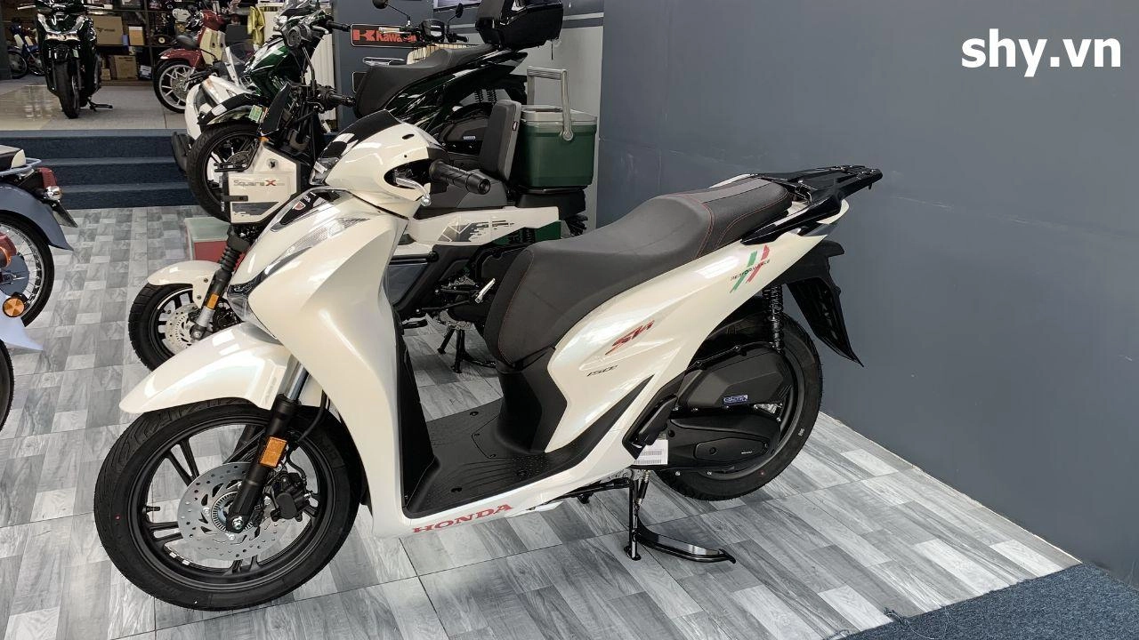 Honda SH Ý 150i trắng pha lê 2026 nhập khẩu Ý – Cubshop vừa về số lượng ít, nhận xe ngay