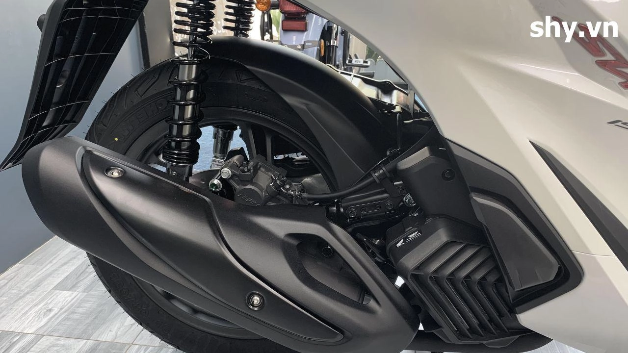 Honda SH Ý 150i trắng pha lê 2026 nhập khẩu Ý – Cubshop vừa về số lượng ít, nhận xe ngay