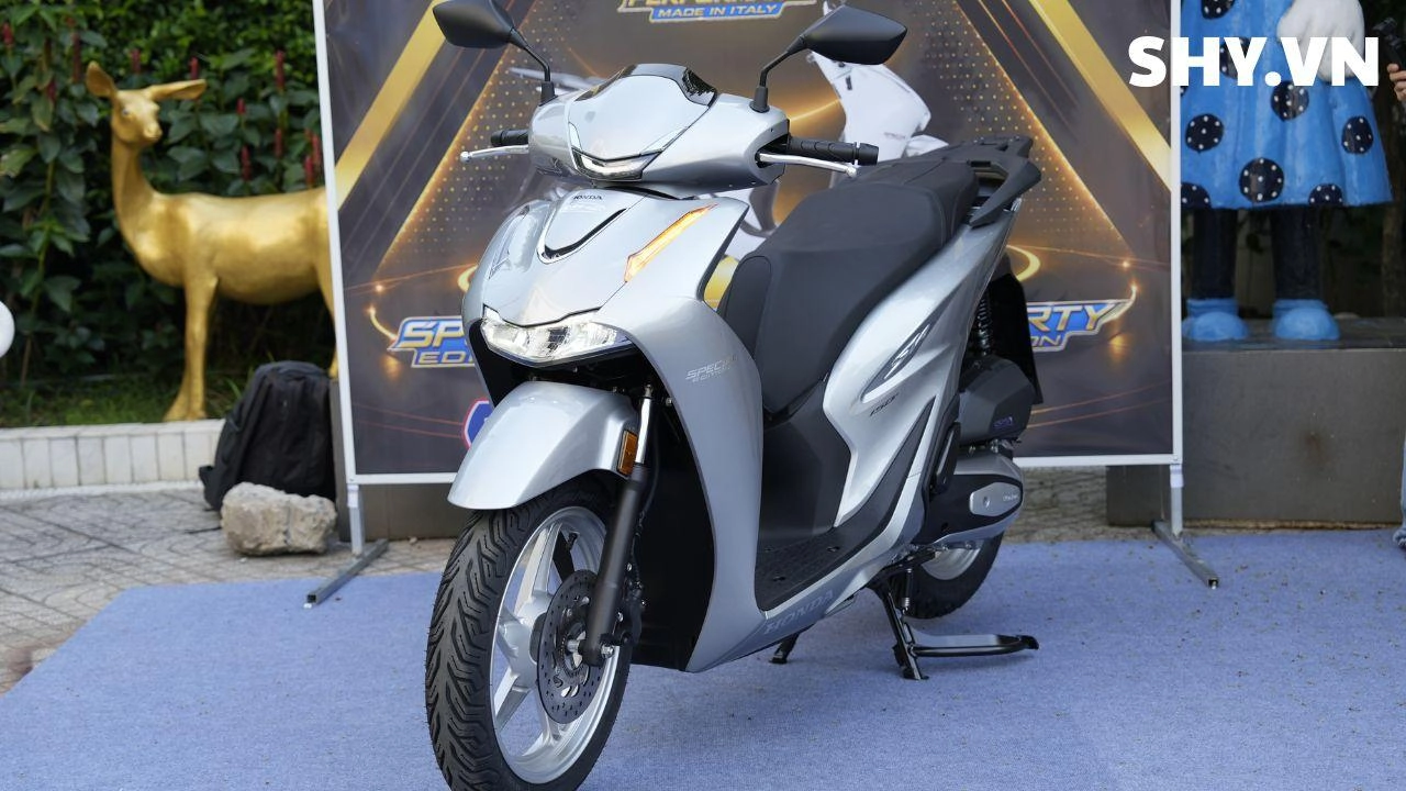 SH ITALIA – New Concept Design 2026 chính thức ra mắt: Bảng giá Honda SH Ý 2026 gây chú ý với SH Vetro Blue 235 triệu đồng