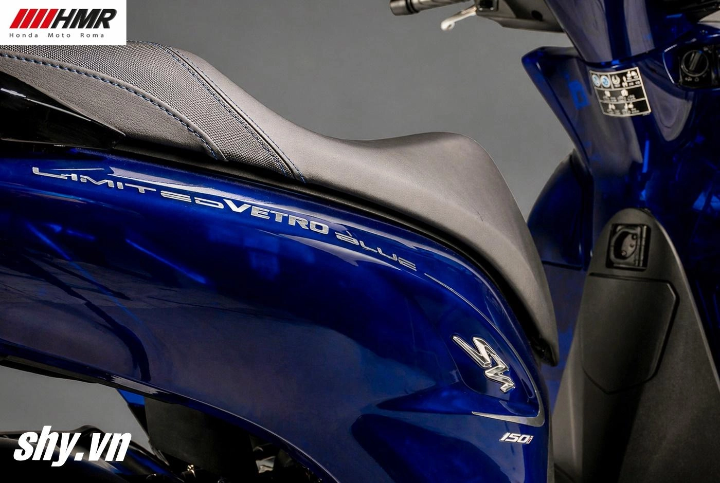 Honda SH Ý 150i Vetro màu Xanh Sapphire được giới sưu tầm xe tay ga săn đón