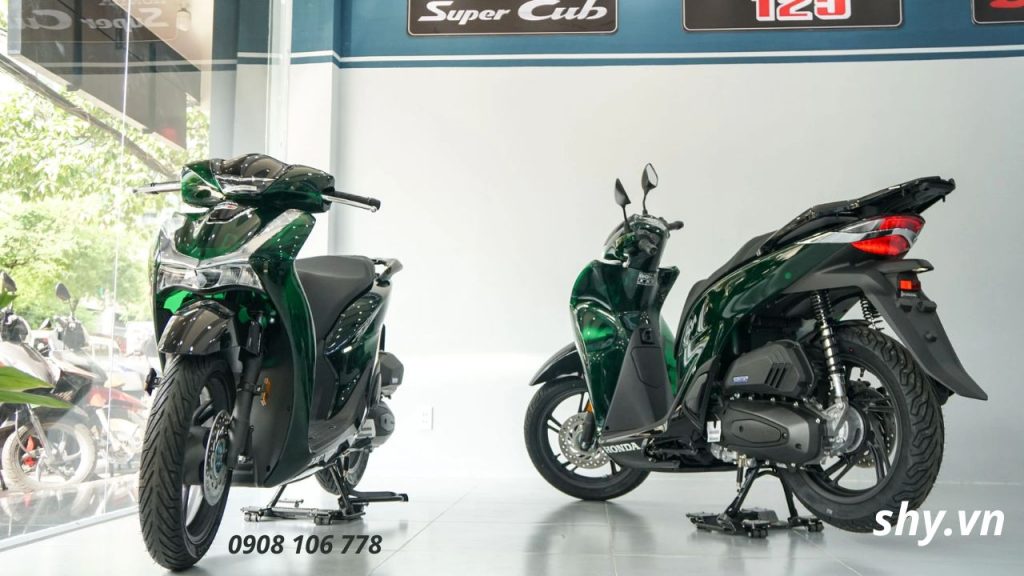 Honda SH150i Vetro Xanh Ngọc Lục Bảo tháng 8/2026