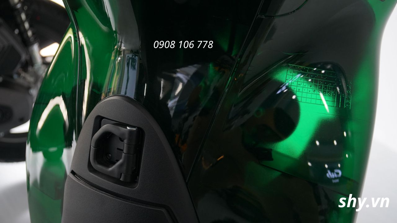 Honda SH150i Vetro Xanh Ngọc Lục Bảo tháng 8/2026