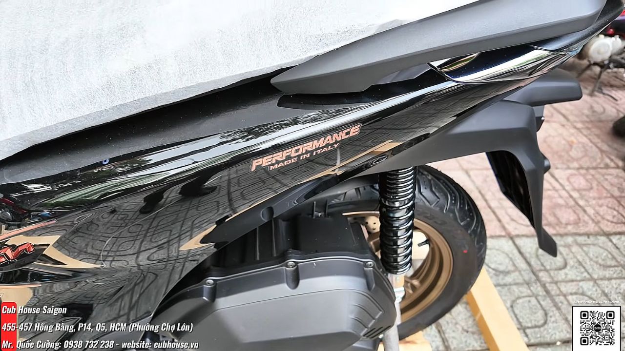 Bàn giao xe Honda SH150i Ý 2026 NewConcept màu Đen