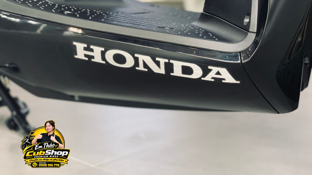 Honda SH150i Ý 2026 màu đen bóng