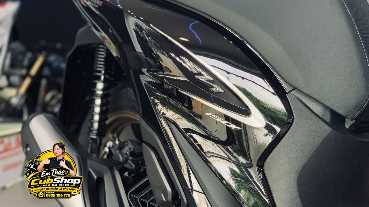 Honda SH150i Ý 2026 màu đen bóng